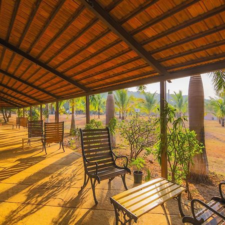 V Resorts Mahua Bagh Murud Nāndgaon Exteriér fotografie