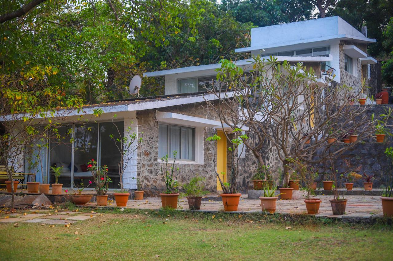 V Resorts Mahua Bagh Murud Nāndgaon Exteriér fotografie